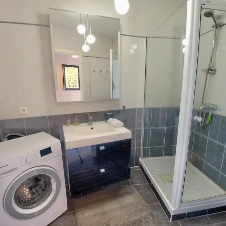 Lejlighed ☆ L'exotique ☆ 2 ☆ Netflix ☆ *